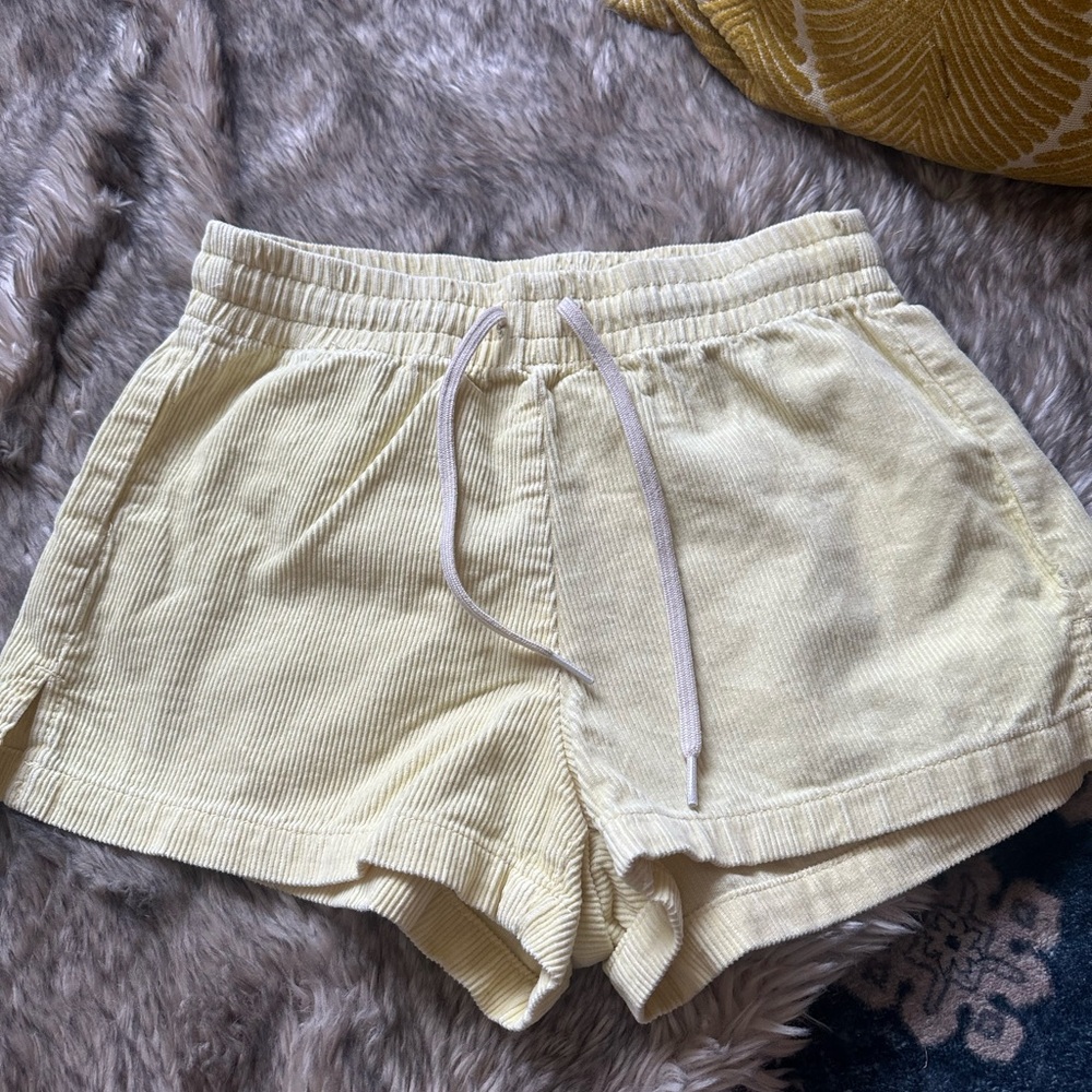 PacSun Cream Yellow Shorts